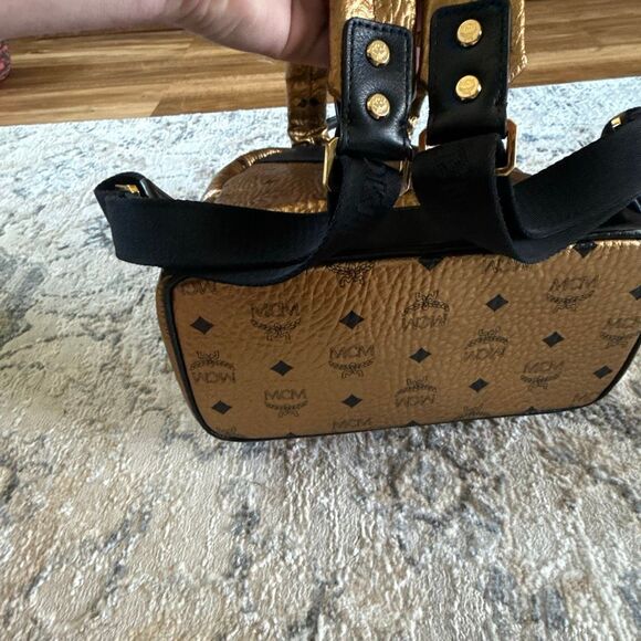 MCM Metallic Visetos Small Stark Backpack - Picture 8 of 10